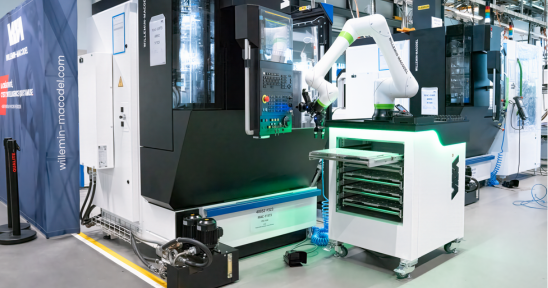 RC-100F : une solution compacte et mobile pour automatiser la manutention des pièces